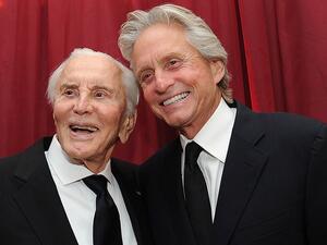 His son, Michael, accepted an award from the World Jewish Congress on his behalf. (modenita.bg)