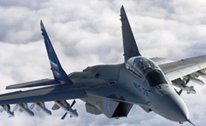 مقاتلة "سو-30 إس إم" تشارك لأول مرة في معرض "ماكس" الدولي للطيران