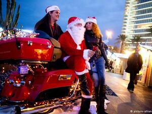 احتفالات المسيحيين تحت حراب الاحتلال 