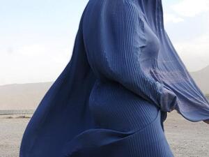 Afghan women start to focus on the more frivolous things in life