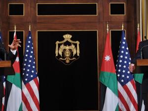 US President Barack Obama (L) speaks near Jordan's King Abdullah II during a joint press conference following a meeting at Al-Hummar Palace in Amman on March 22, 2013. Obama arrived in Jordan to face scrutiny over his Syria strategy, on the last leg of a Middle East tour after visits to Israel and the Palestinian territories. (AFP PHOTO/MANDEL NGAN)