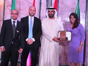 Viva CEO, Salman Al-Badran receiving the award