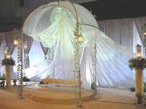 هاي نشالة بلا ضمير افسدت فرحة عروسين لعنها الله