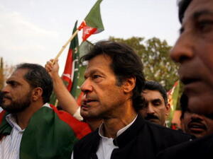 Imran Khan protests with lawyers in Islamabad