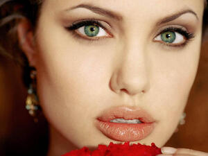 Angelina Jolie shines in 'Maleficent'.