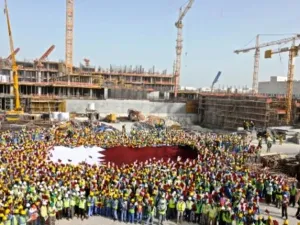 قطر تسمح باحتجاج