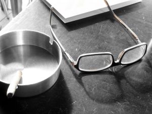 The comeback of glasses, includes " 'fashion-only' " or " 'non-prescription' "