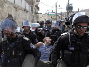 Israelis arrest hundreds of Palestinian youths in 2012, says report