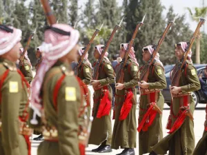 العاهل الاردني يطلب من البرلمان تعديل قانون الانتخاب 