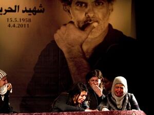 اغتيل جوليانو مير خميس وهو مخرج ومسرحي فلسطيني-إسرائيلي اغتيل الإثنين الماضي في مخيم جنين.