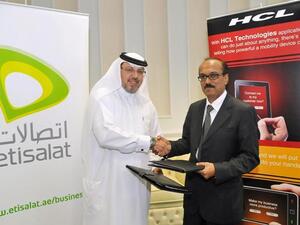 Abdulla Hashim, Senior VP at Etisalat with Virender Aggarwal, President of HCL Technologies