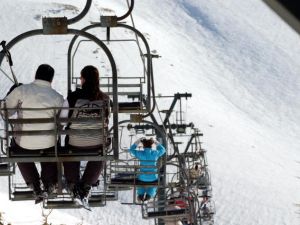 You can ski in a single day in Lebanon, but can you fit in a swim too?