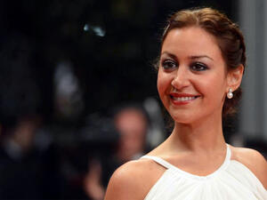 The Beautiful Mina Shalabi has decided to cut her beautiful long hair, very short! (Image: Facebook)