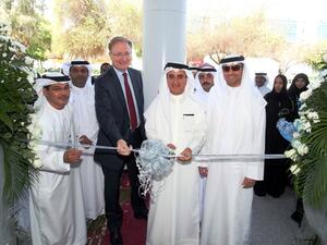 مدراء بنك الفجيرة الوطني خلال الافتتاح