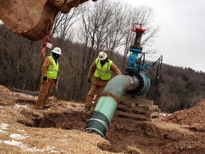 US oil production has embarked on an unprecedented 50 percent rise over the past four years as new drilling techniques allowed oil to flow from vast shale reserves