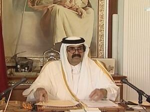 Qatar’s Sheikh Hamad bin Khalifa al-Thani, who announced early this morning on state television that he would transfer his power to his son Sheikh Tamim. (Screen grab of Qatar state television, courtesy of Al Arabiya)