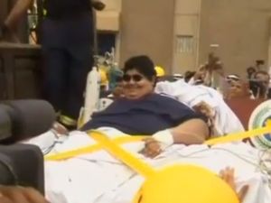 Saudi's fattest kid was airlifted into hospital last week. (Image: YouTube screenshot)