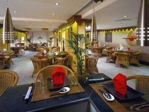 Silk Route, Chinese & Thai Restaurant at Arabian Courtyard Hotel & Spa