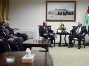 عباس يستقبل وفد أبناء الجالية الفلسطينية في شيكاغو