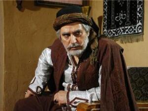 Syrians recently issued a so-called “honor list,” which included the names of stars who have supported the president. Unlike Egypt, where several artists and actors were blacklisted for opposing the recent protests.