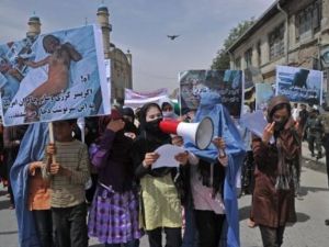 تظاهرة ضد الحلف الاطلسي في كابول بعد مقتل مدنيين 