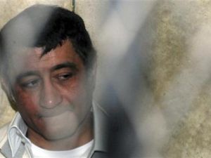 رجل الاعمال المصري أحمد عز اثناء مثوله أمام المحكمة في شمال القاهرة 
