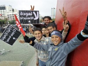 تونس تحيي الذكرى الثالثة للثورة