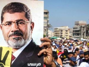 Former president Mohammed Morsi will face trial Monday for inciting the killing of protesters in December 2012. If found guilty, Morsi can face life imprisonment or the death penalty (Courtesy of Alalam)
