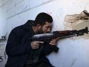 ارشيف/ مقاتل من المعارضة في حلب