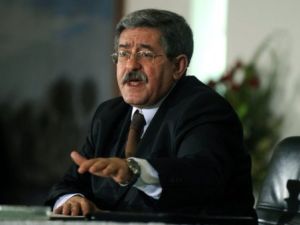 الوزير الاول الجزائري احمد اويحيى
