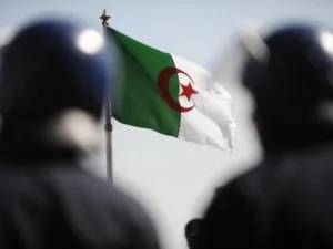 شرطة في العاصمة الجزائرية
