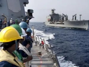 مقتل شخص بنيران اميركية استهدفت زورقا قبالة سواحل دبي 