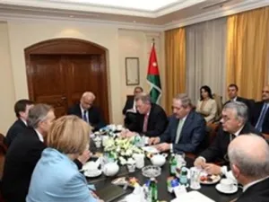 اول لقاء مباشر بين الاسرائيليين والفلسطينيين منذ 15 شهرا