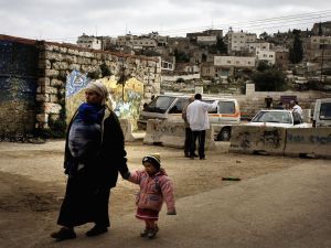 A brain dead mother must inevitably give birth by cesarean.