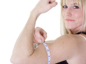 اتبعي تمرين دوكان للقضاء على ترهّل الذراعين