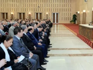 الاسد خلال لقائه اعضاء اللجنة المركزية لحزب البعث