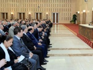 الاسد خلال لقائه اعضاء اللجنة المركزية لحزب البعث