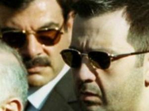 اصف شوكت (يسار) احد قتلى تفجير دمشق الاربعاء