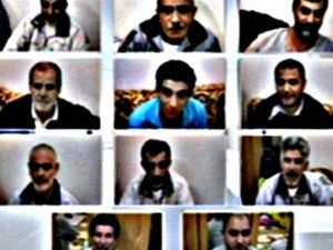 بثت وسائل إعلام لبنانية لشريط مصور يظهر الطيارين التركيين تزامناً مع ورود أنباء عن تطورات إيجابية في ملف اللبنانيين 