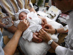 American in Arabia would rather you think before you snip