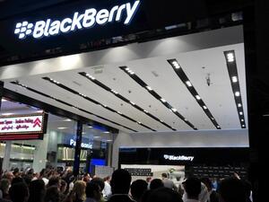 Pictured: Blackberry P9982 release in Dubai Mall (Photocredit: tbreak)