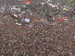 تظاهرة الجمعة في القاهرة للمطالبة بنقل السلطة من المجلس العسكري الى حكومة مدنية
