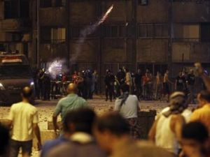 اشتباكات بوسط القاهرة يوم الإثنين