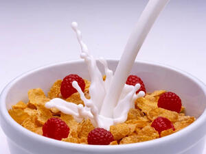 Milk and cereal image used for illustrative purposes