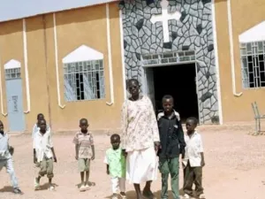متمردين قتلوا مسؤولا سودانيا وسبعة أشخاص