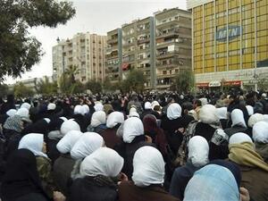 متظاهرون في دمشق
