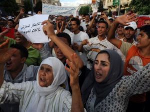 متظاهرون في الدار البيضاء للمطالبة باصلاحات
