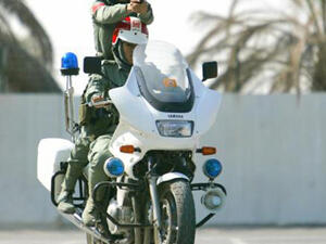 Dubai Police swap guns for microphones as they get set to record an anti-narcotics song (Photo: xkmph.com)