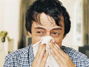 You may notice many people around you suffering with itchy eyes and stuffy noses from the dust-thick air this season.