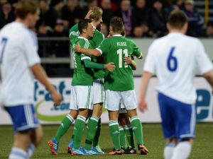 لاعبو ألمانيا يحتفلون بهدف ميرتيساكر